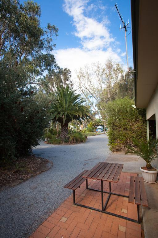 โมดราส อพาร์ตเมนต์ ทัมบี เบย์ Aparthotel Tumby Bay ภายนอก รูปภาพ