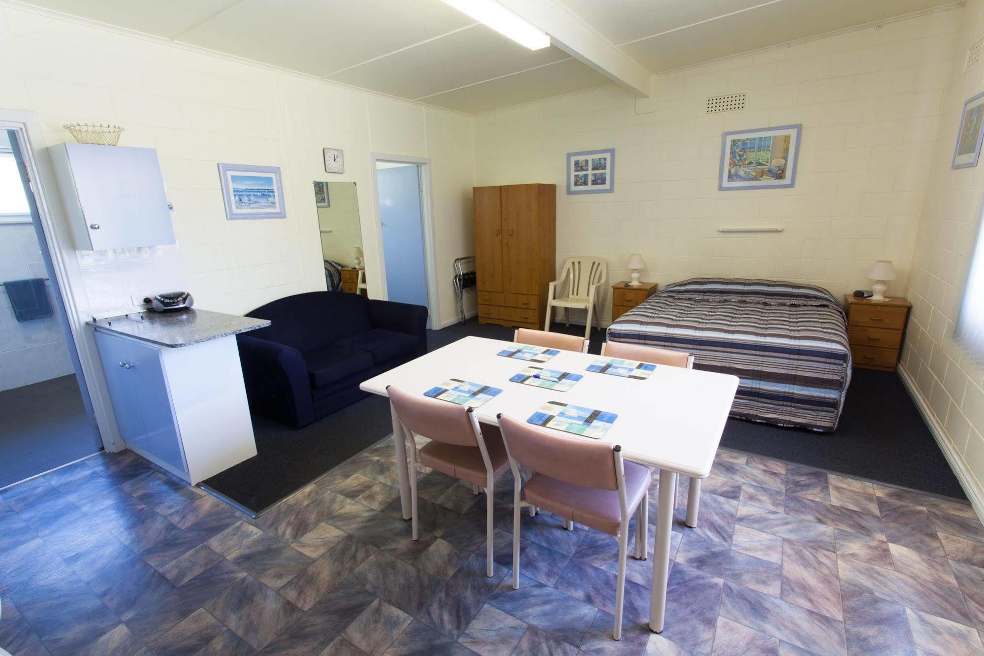 โมดราส อพาร์ตเมนต์ ทัมบี เบย์ Aparthotel Tumby Bay ภายนอก รูปภาพ