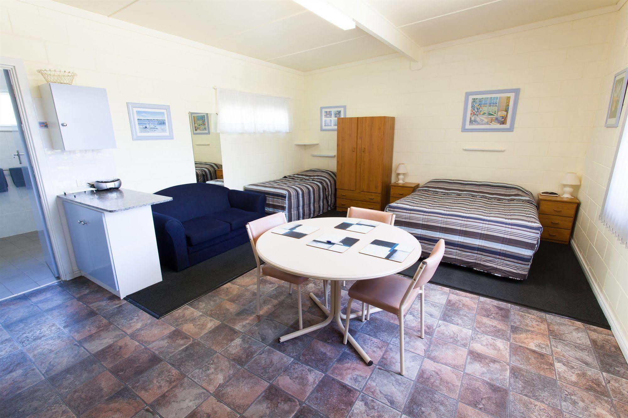 โมดราส อพาร์ตเมนต์ ทัมบี เบย์ Aparthotel Tumby Bay ภายนอก รูปภาพ