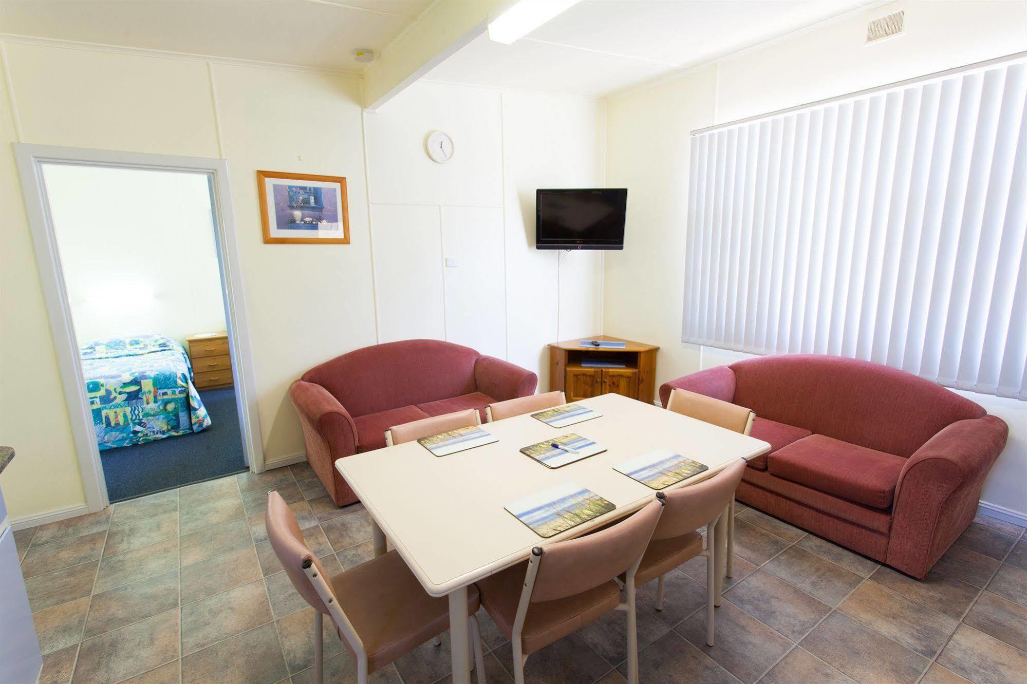 โมดราส อพาร์ตเมนต์ ทัมบี เบย์ Aparthotel Tumby Bay ภายนอก รูปภาพ