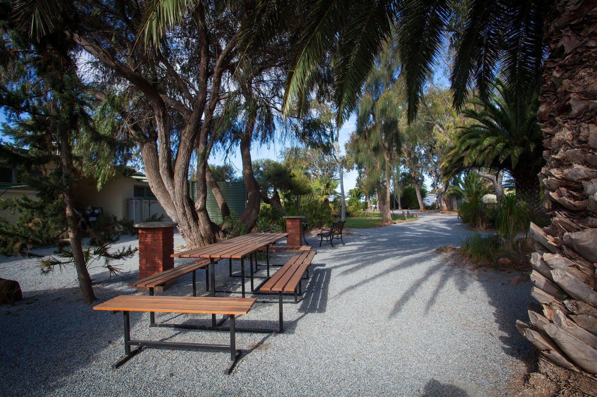 โมดราส อพาร์ตเมนต์ ทัมบี เบย์ Aparthotel Tumby Bay ภายนอก รูปภาพ