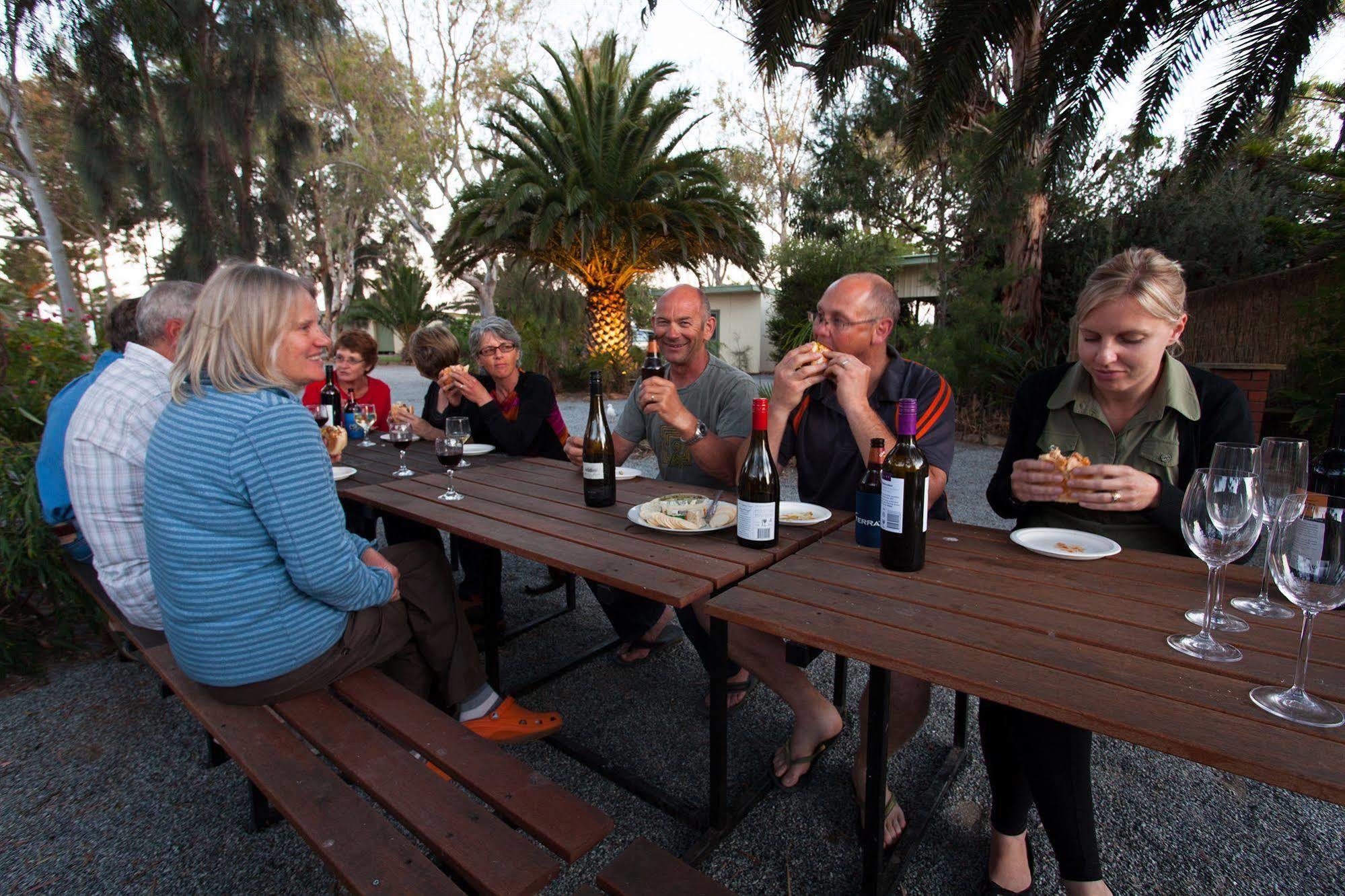 โมดราส อพาร์ตเมนต์ ทัมบี เบย์ Aparthotel Tumby Bay ภายนอก รูปภาพ